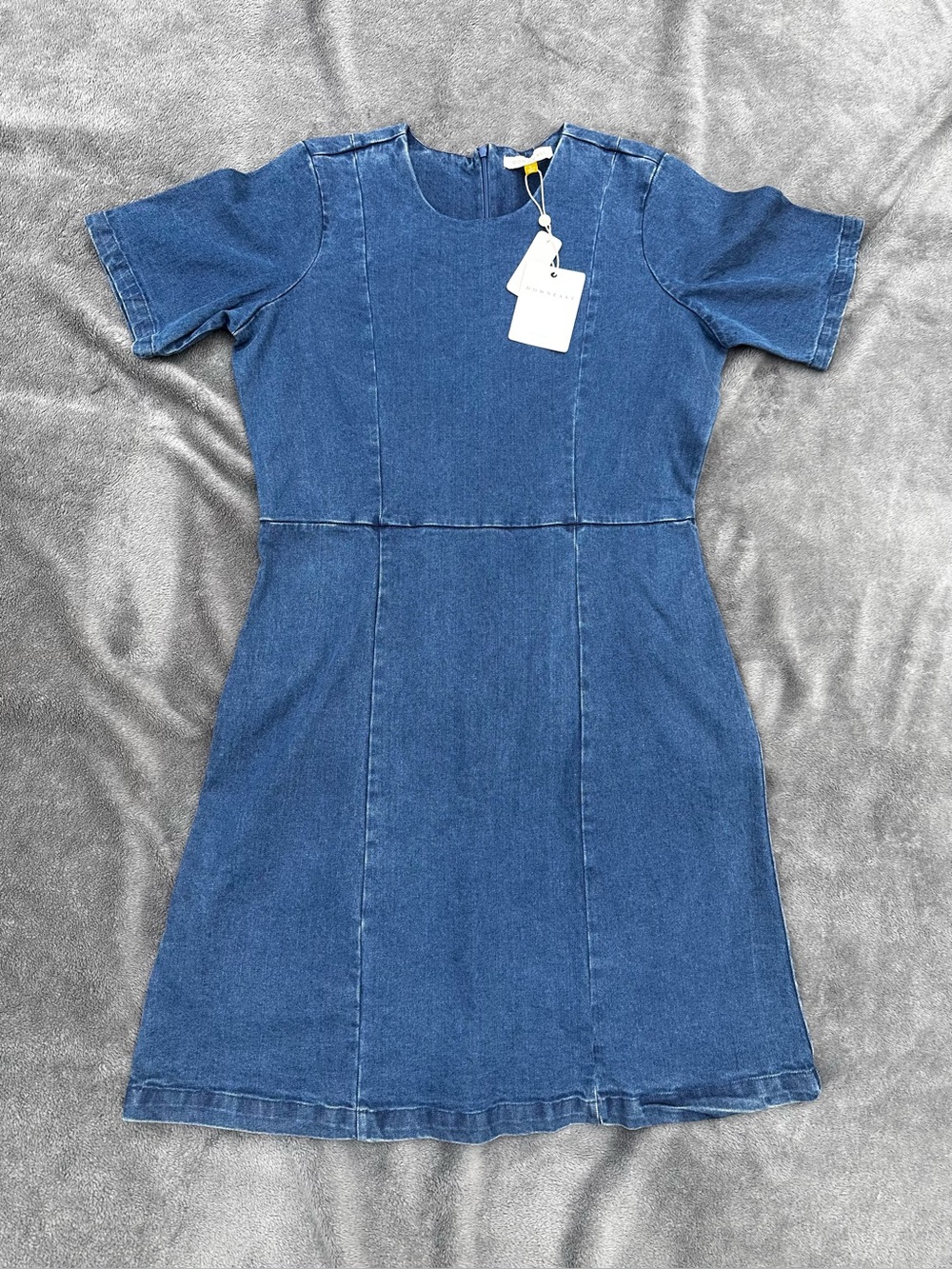 NWT Downeast Women’s A-line Denim Minidress w/ Zipper Back - 98% Cotton - Large